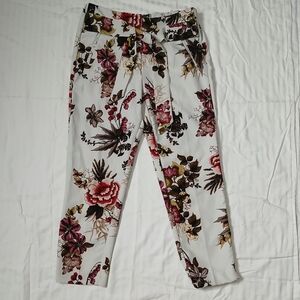 Floral Women's Cropped Capri Pants